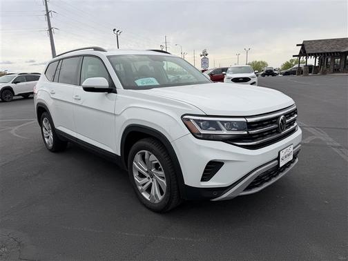 Pure White 2021 Volkswagen Atlas 3.6 V6 SE w/ Technology