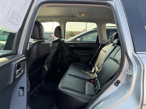 Ice Silver Metallic 2016 Subaru Forester 2.5i Touring