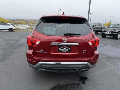 2019 Nissan Pathfinder SL