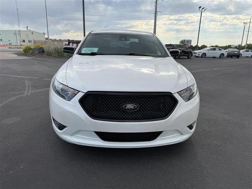 White Platinum Tri-Coat Metallic 2013 Ford Taurus SHO