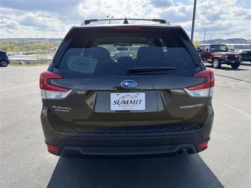 Crystal Black Silica 2020 Subaru Forester Premium