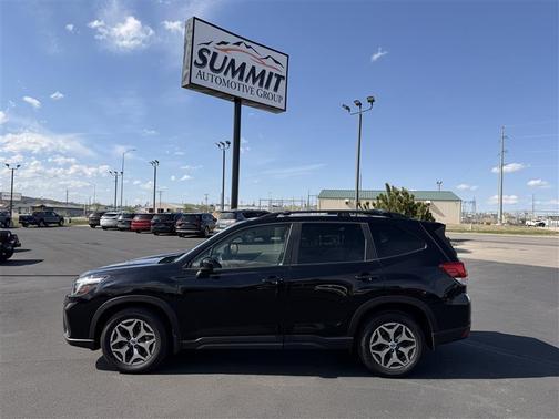 Crystal Black Silica 2020 Subaru Forester Premium