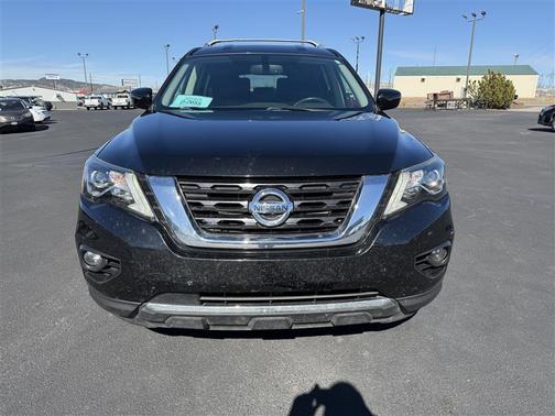 2017 Nissan Pathfinder SV