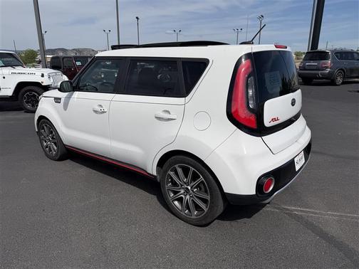 White 2019 Kia Soul !