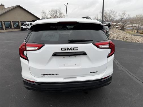 2022 GMC Terrain SLE