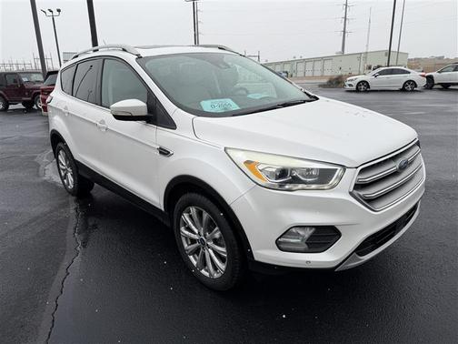 White Platinum Tri-Coat Metallic 2017 Ford Escape Titanium