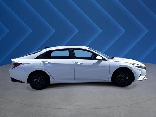 Ceramic White 2022 Hyundai ELANTRA HEV Blue