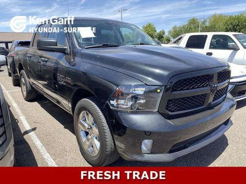 Brilliant Black Crystal Pearl 2019 RAM 1500 Express