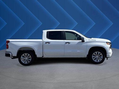 Summit White 2026 Chevrolet Silverado 1500 Custom