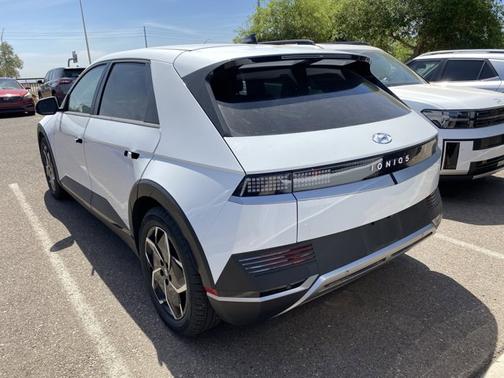 2022 Hyundai IONIQ 5 SE