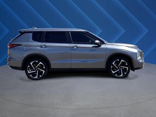 Mercury Gray Metallic 2024 Mitsubishi Outlander SE S-AWC