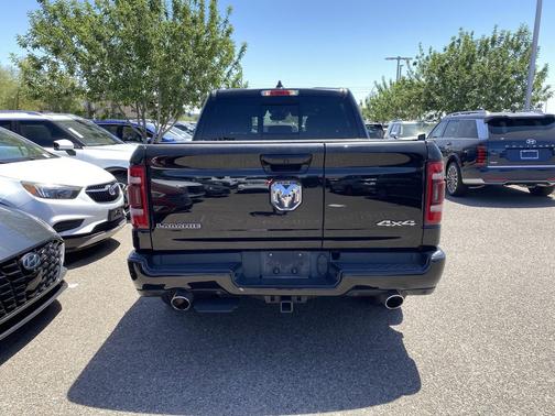Diamond Black Crystal Pearlcoat 2021 RAM 1500 Laramie