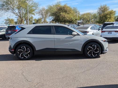 2023 Hyundai IONIQ 5 SE
