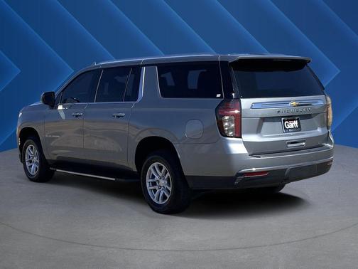 Sterling Gray Metallic 2024 Chevrolet Suburban LT