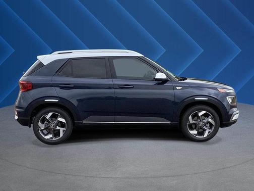 Denim w/White Roof 2026 Hyundai VENUE SEL w/Two-Tone Roof