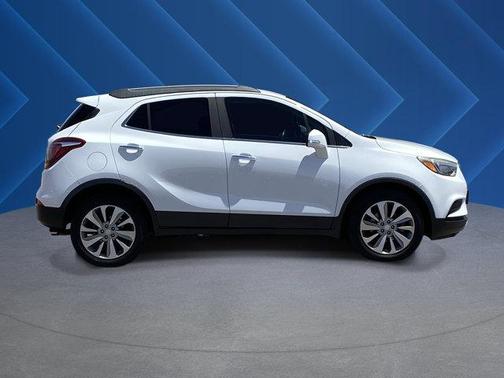 Summit White 2017 Buick Encore Preferred