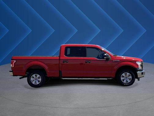 Red 2015 Ford F-150 XLT