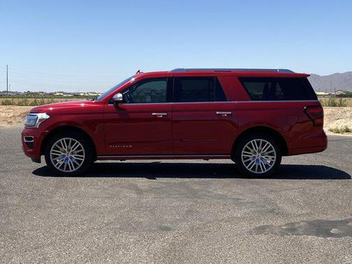 Rapid Red Metallic Tinted Clearcoat 2022 Ford Expedition Max Platinum