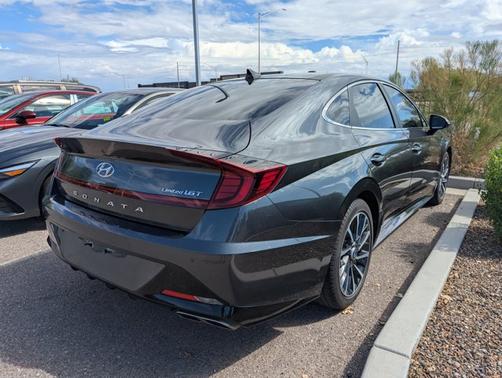 2022 Hyundai SONATA Limited