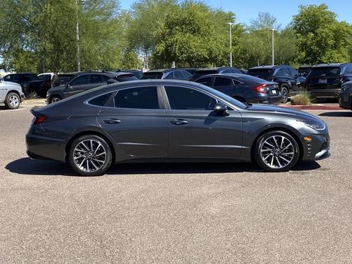 2022 Hyundai SONATA Limited
