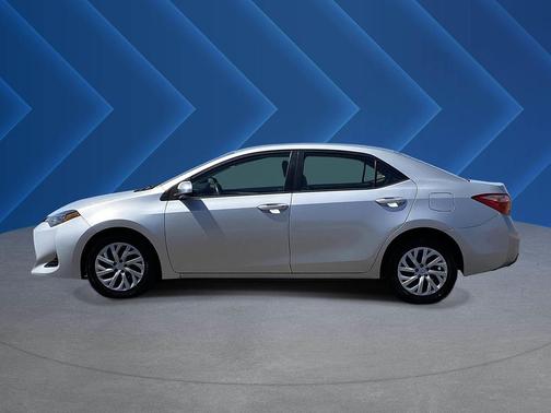 Classic Silver Metallic 2018 Toyota Corolla LE