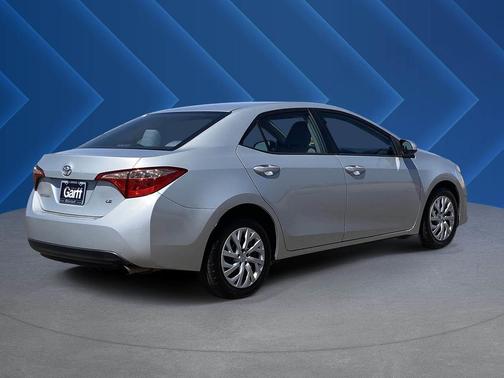 Classic Silver Metallic 2018 Toyota Corolla LE