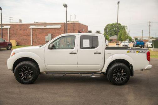 Glacier White 2019 Nissan Frontier Desert Runner