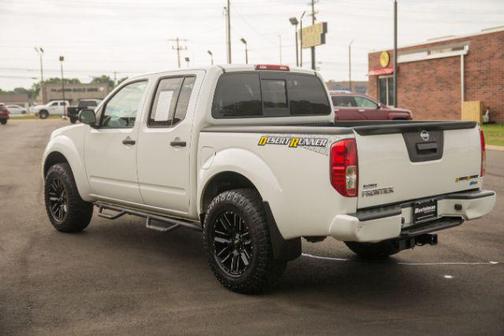 Glacier White 2019 Nissan Frontier Desert Runner
