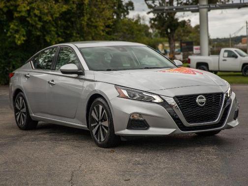 2021 Nissan Altima 2.5 SV