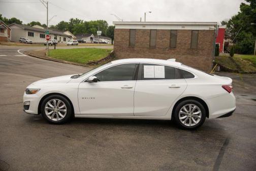 Summit White 2019 Chevrolet Malibu LT