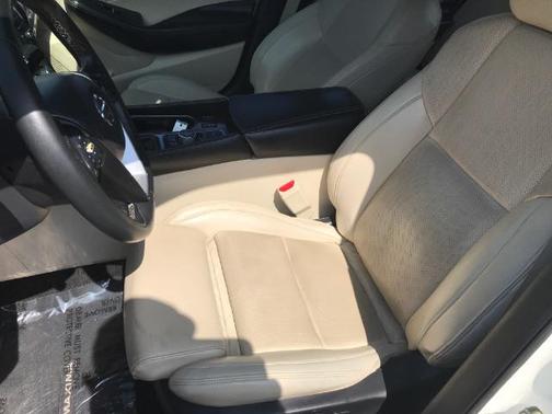 Pearl White 2016 Nissan Maxima 3.5 SL