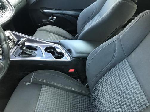 2017 Dodge Challenger SXT