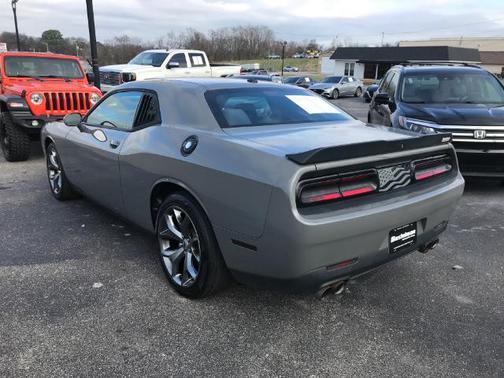 2017 Dodge Challenger SXT