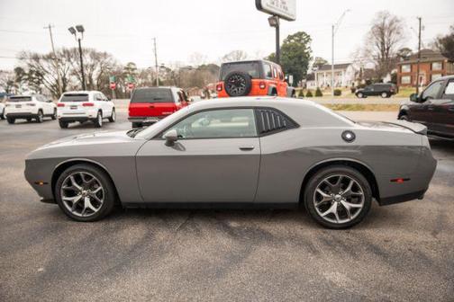2017 Dodge Challenger SXT