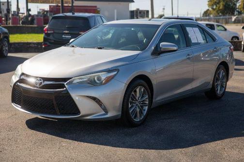 2017 Toyota Camry SE