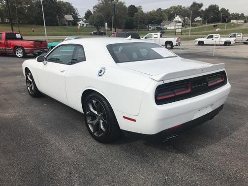 2015 Dodge Challenger SXT Plus