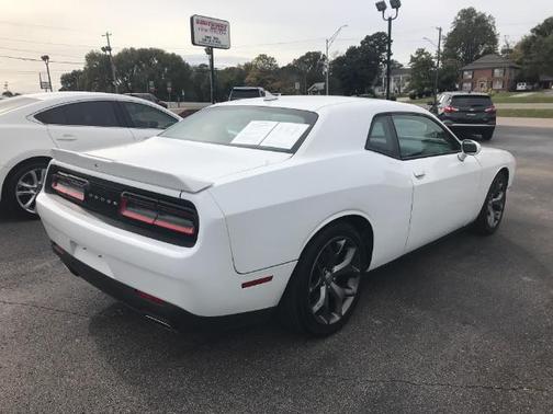 2015 Dodge Challenger SXT Plus