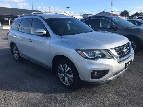 2020 Nissan Pathfinder SV