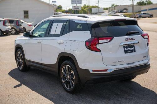 Summit White 2022 GMC Terrain SLT