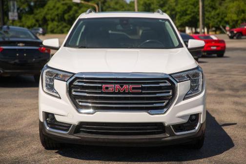 Summit White 2022 GMC Terrain SLT