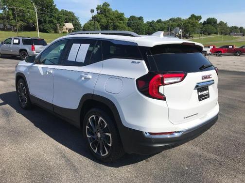 Summit White 2022 GMC Terrain SLT