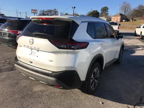 2022 Nissan Rogue SV