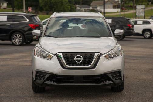 Gun Metallic 2020 Nissan Kicks SV