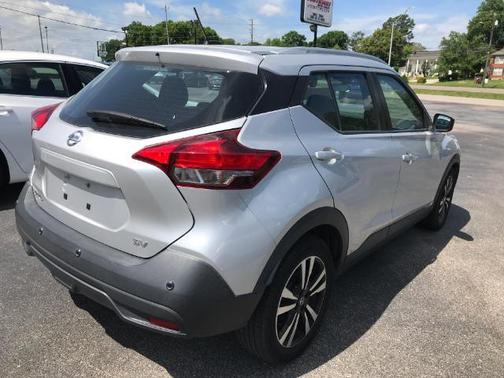 Gun Metallic 2020 Nissan Kicks SV