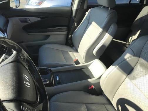 Crystal Black Pearl 2016 Honda Pilot Elite
