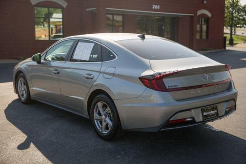 Shimmering Silver Pearl 2020 Hyundai SONATA SE