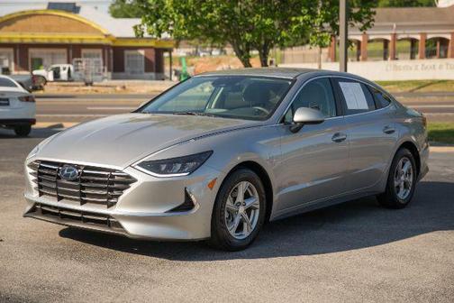 Shimmering Silver Pearl 2020 Hyundai SONATA SE