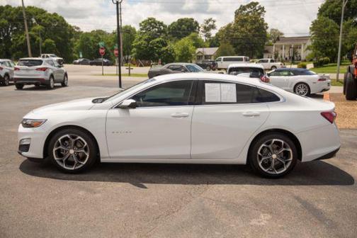 Summit White 2021 Chevrolet Malibu FWD LT