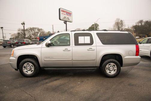 2011 GMC Yukon XL 2500 SLT