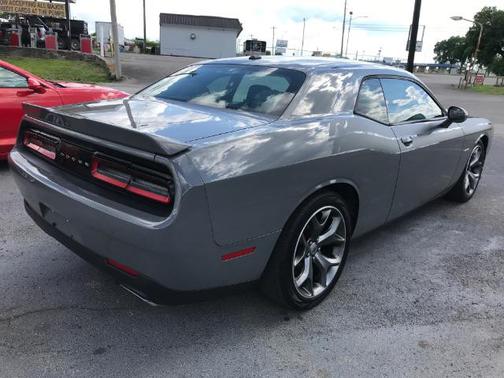 Destroyer Gray Clearcoat 2017 Dodge Challenger R/T